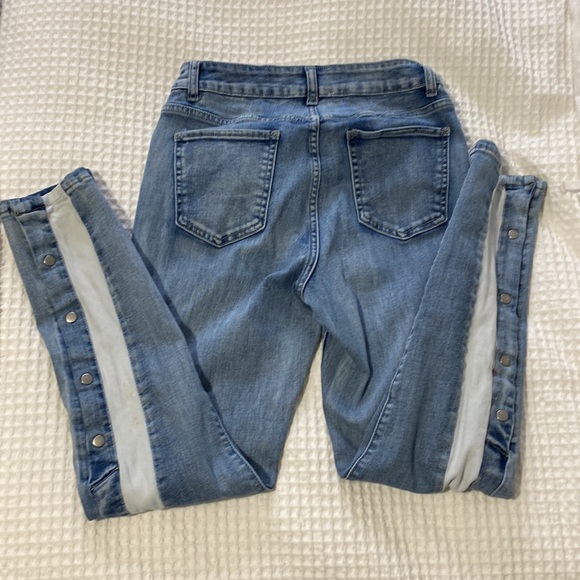 Pants - Picture 5 of 6